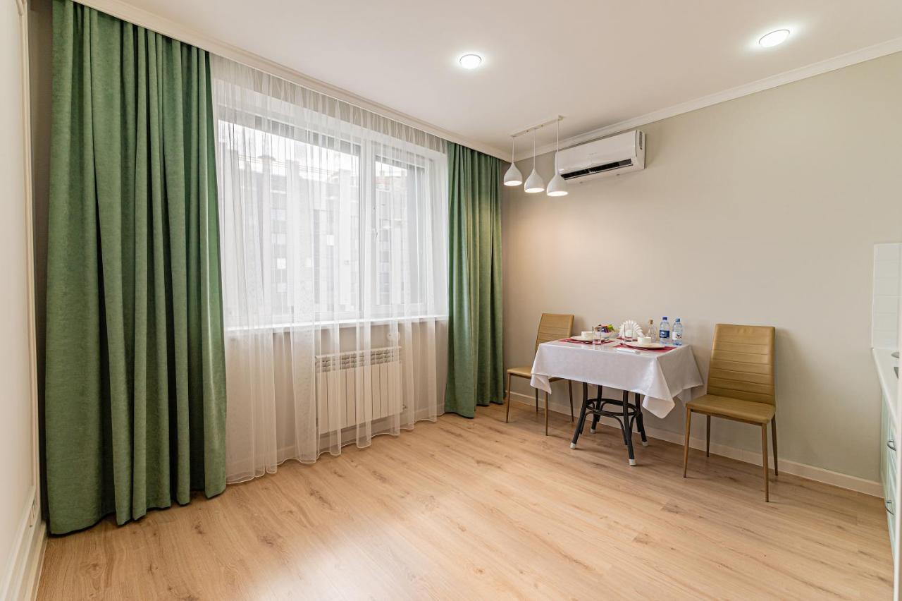 Золотой Квадрат Астаны Apartment อัสตานา ภายนอก รูปภาพ